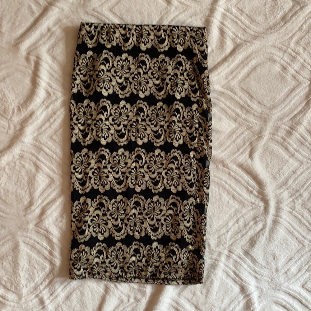 Short dress or pencil skirt